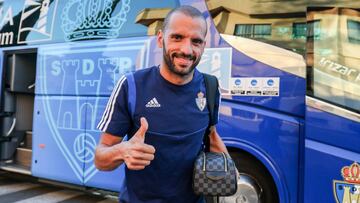 Yuri, de la Ponferradina, a su llegada a Cádiz.