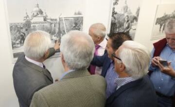 La exposición muestra la vinculación de San Lorenzo de El Escorial con el club rojiblanco a lo largo de la historia.  