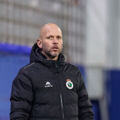 Si queremos estar arriba hay que ganar estos partidos, hos...