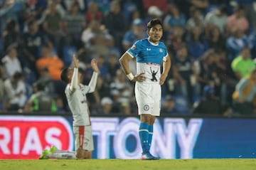 El Cruz Azul de Paco Jémez sumó su noveno partido sin victoria tras caer 0-1 ante el Atlas en la jornada 7 del Clausura 2017 de la Liga MX. El gol de la victoria fue anotado por Fidel Martínez. ‘La Máquina’ encarrila hacia un precipicio: seis puntos en siete partidos de liga, antepenúltimo lugar general y sólo dos puntos por encima del Puebla en la tabla de cocientes. Y no parece haber freno.