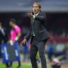 Guillermo Almada: cinco Liguillas en seis torneos dirigidos en Liga MX