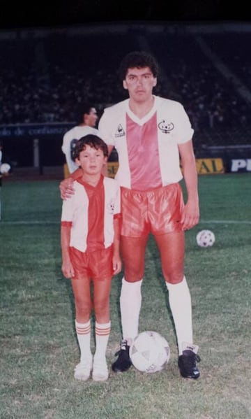 Se inició en Ovalle, pero los mejores momentos de su carrera los pasó en Cobresal. En el elenco minero jugó una Copa Libertadores.