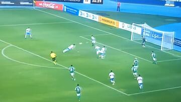 ¡Qué golazo! La combinación de la UC que Aravena finalizó con una ‘palomita’