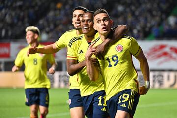 Jhon Jáder Durán y un golazo de chilena de Rafael Santos Borré le dieron la vuelta al marcador tras el primer tanto de Mitoma. Lorenzo mantiene su invicto con la Selección Colombia.