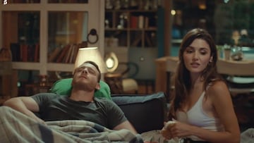 Imagen de Serkan Bolat y Eda, protagonistas de &#039;Love is in the air&#039;.