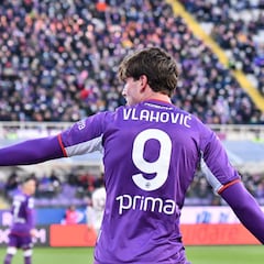 “Llevamos un año hablando de la renovación de Vlahovic...”