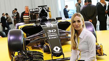 En 2015 se convirtió en piloto de desarrollo del equipo Lotus F1 Team, con el cometido de trabajar con el simulador del equipo en su base de Enstone (Inglaterra).