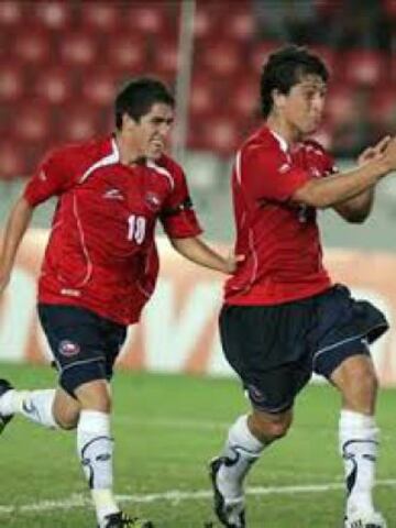 Fue el goleador de la Roja en ese Sudamericano con tres goles. El Hormona, que debutó en la U, tuvo luego pasos por Santiago Morning, Rangers y Temuco entre otros. Su último club fue Universitario de Sucre.