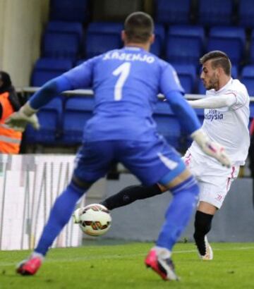 Figueiras ante Sergio Asenjo.