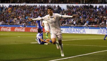 Morata returns from honeymoon to speed up United deal
