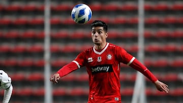 Colo Colo lo quiere de vuelta, pero podría dar un salto a Europa