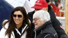 Bernie Ecclestone junto a su mujer Fabiana Flosi y Niki Lauda.