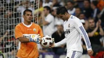 <b>SATISFECHO. </b>Esteban prolonga su ciclo en Almería.