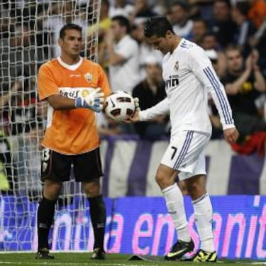 Esteban: “En una final de Champions apostaría por Kepa como titular”