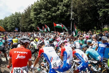 Exhibición de Yates en Osimo para afianzar la maglia rosa