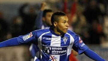 <b>HÉROE. </b>Wellington celebra su gol ante el Almería.