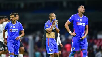 Jugadores de Cruz Azul después de la derrota contra Tijuana.