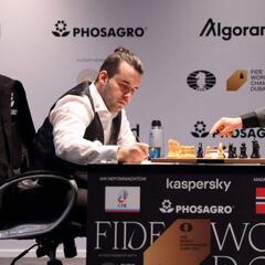 Tablas en el inicio del Mundial Carlsen-Nepomniachtchi