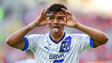 Jesús Gallardo festeja su gol con los Rayados en contra del Atlas.