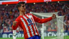 El delantero del Atlético de Madrid Álvaro Morata celebra su segundo gol ante el Real Madrid durante el partido de la sexta jornada de LaLiga que disputan ambos clubes este domingo en el estadio Cívitas Metropolitano. Título con el Atleti.