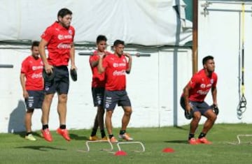 La alegre práctica de Chile de cara al duelo ante Estados Unidos.