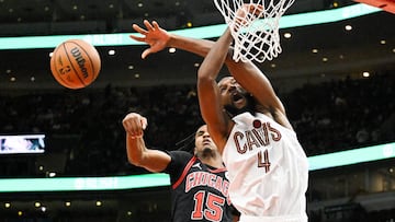 Nov 11, 2024; Chicago, Illinois, USA; Chicago Bulls forward Julian Phillips (15) blocks a shot by Cleveland Cavaliers forward Evan Mobley (4) during the first half at United Center. Mandatory Credit: Matt Marton-Imagn Images