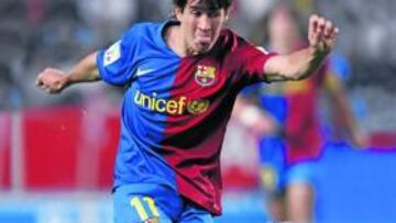 <b>YA ES ESTRELLA. </b>Bojan golpea con la derecha en un partido con el Barcelona esta temporada.