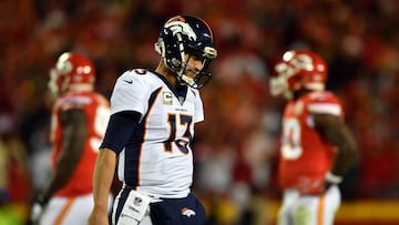 KANSAS CITY, MO - OCTOBER 30: Quarterback Trevor Siemian #13 of the Denver Broncos walks off the field after throwing an interception during the game against the Kansas City Chiefs at Arrowhead Stadium on October 30, 2017 in Kansas City, Missouri.   Peter Aiken/Getty Images/AFP
 == FOR NEWSPAPERS, INTERNET, TELCOS &amp; TELEVISION USE ONLY ==