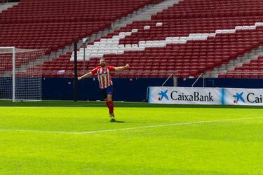 Un aficionado jugando en el Wanda: el día que Jonathan fue Torres