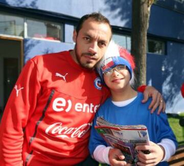 La Roja compartió con niños