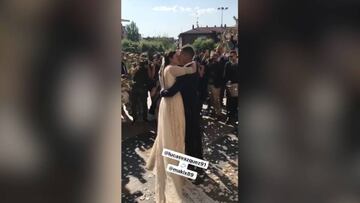 Lucas Vázquez ya se ha casado: pétalos y beso con Macarena
