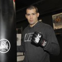 Lloveras: "McGregor noquearía a Mayweather en el primer asalto"