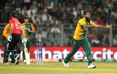 England post record run-chase to stun South Africa at T20
