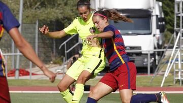 Alexia se lleva el balón en la semifinal ante el Levante.