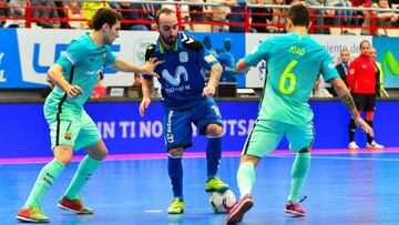 El Barça, líder tras aprovechar los errores del Movistar