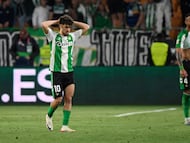 Abde y Natan se lamentan.