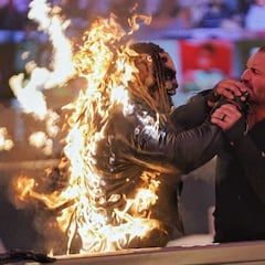 Randy Orton prende fuego y acaba con The Fiend en TLC