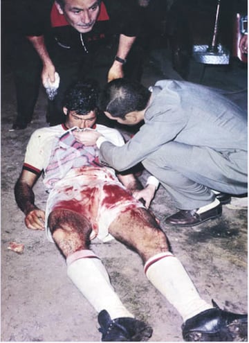 On 22 October 1969, the Intercontinental Cup final return leg between Estudiantes and AC Milan took place at La Bombonera - it is widely considered the most violent episode in football history. Milan had won the first leg 3-0 at San Siro and Estudiantes t