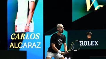 Carlos Alcaraz, durante un entrenamiento en París.