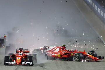 Verstappen toca a Raikkonen y 谷ste se lleva por delante a Vettel que sigue a duras penas. La inercia del Ferrari del finland谷s hace un recto en la primera curva y se atropella al Mclaren de Alonso que se puso 3? en la salida.