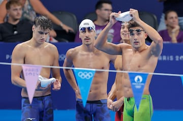 Carles Coll, junto a Hugo Moll, Hugo Gonzlez y Sergio de Celis, en La Dfense Arena durante los Juegos de Pars 2024.
