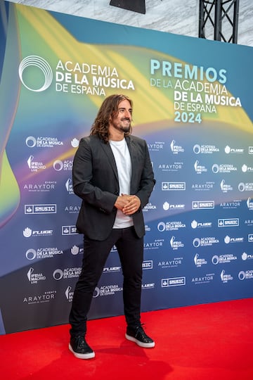 Andrés Suárez en los Premios de la Academia de la Música.