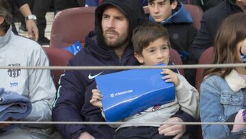 A Messi le podrían quitar la férula tras el partido ante el Rayo