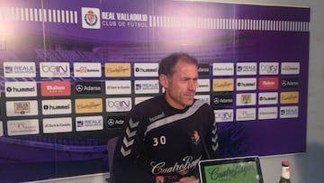 Alberto L&oacute;pez, entrenador del Real Valladolid, en rueda de prensa.