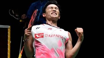 Kento Momota festeja su triunfo en el torneo de Malasia