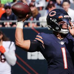 Justin Fields será el titular de los Bears tras lesión de Andy Dalton