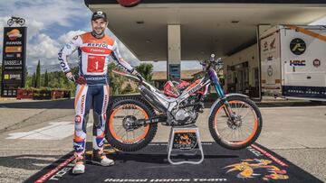 Bou en la presentaci&oacute;n del Repsol Honda de trial.