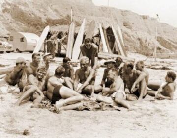 Young surfers listening to the master.