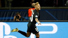 Neymar hat-trick as PSG enjoy Parisian stroll over Red Star