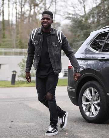 Samuel Umtiti a su llegada a la concentración en Clairefontaine-en-Yvelines. 